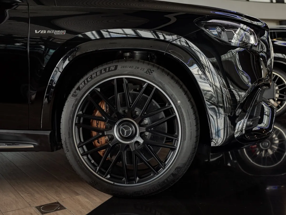 Mercedes-Benz GLS 63 4MATIC PLUS 9G-TRONIC (612 л.с.) Черный в АВИЛОН. Слайд №17