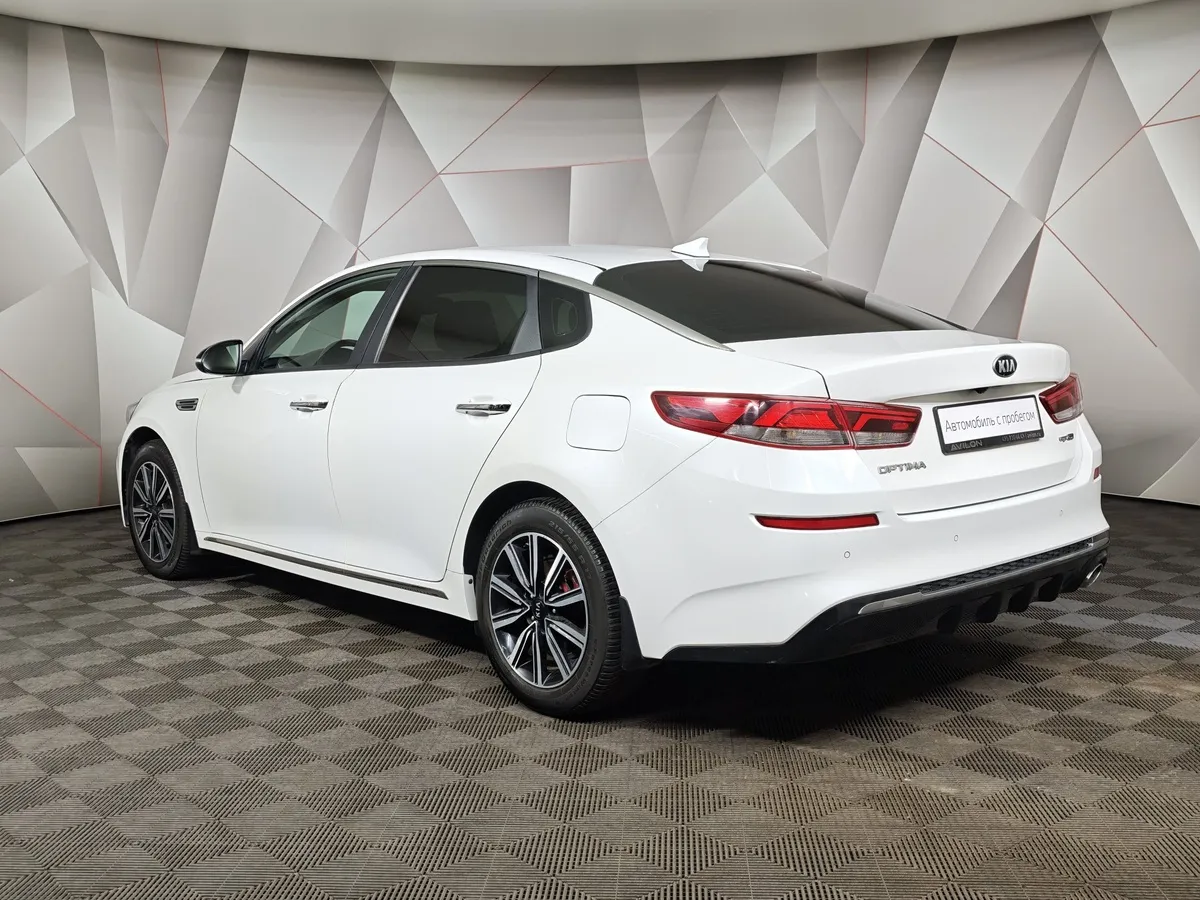 Kia Optima 2.0 AT (150 л.с.) Fleet Белый в АВИЛОН. Слайд №4