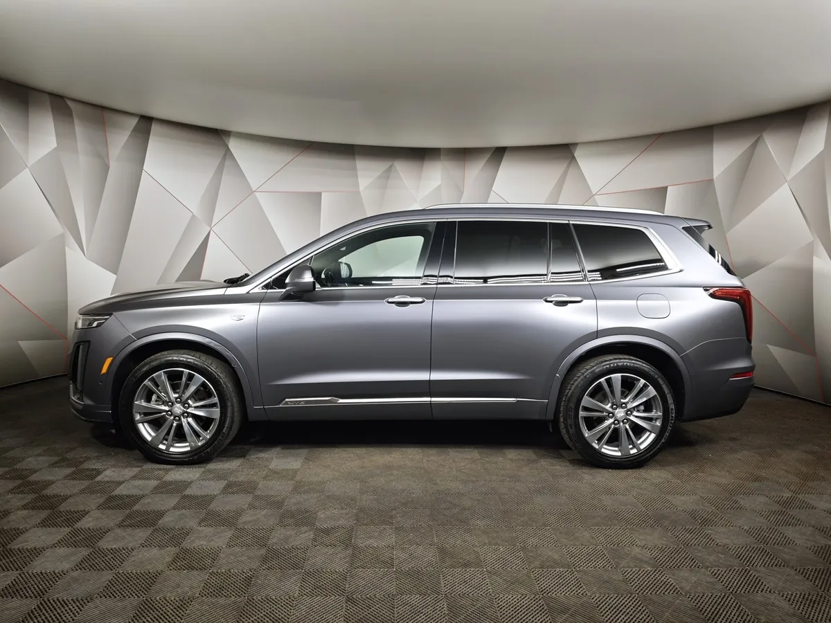 Cadillac XT6 2.0T AT AWD (200 л.с.) Premium Luxury Черный в АВИЛОН. Слайд №5