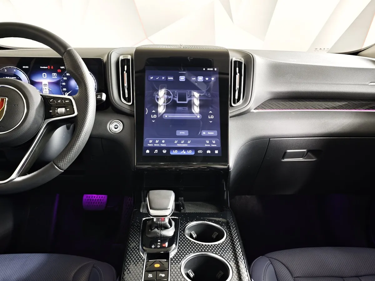 Hongqi HS3 2.0T 8AT 4WD (245 л.с.) Делюкс Черный в АВИЛОН. Слайд №15