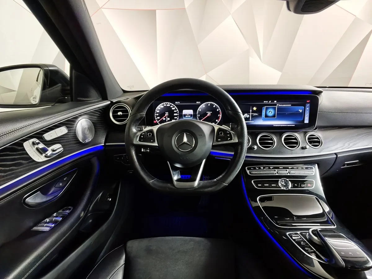 Mercedes-Benz E-Класс E 300 9G-TRONIC (245 л.с.) Sport Plus Белый в АВИЛОН. Слайд №18