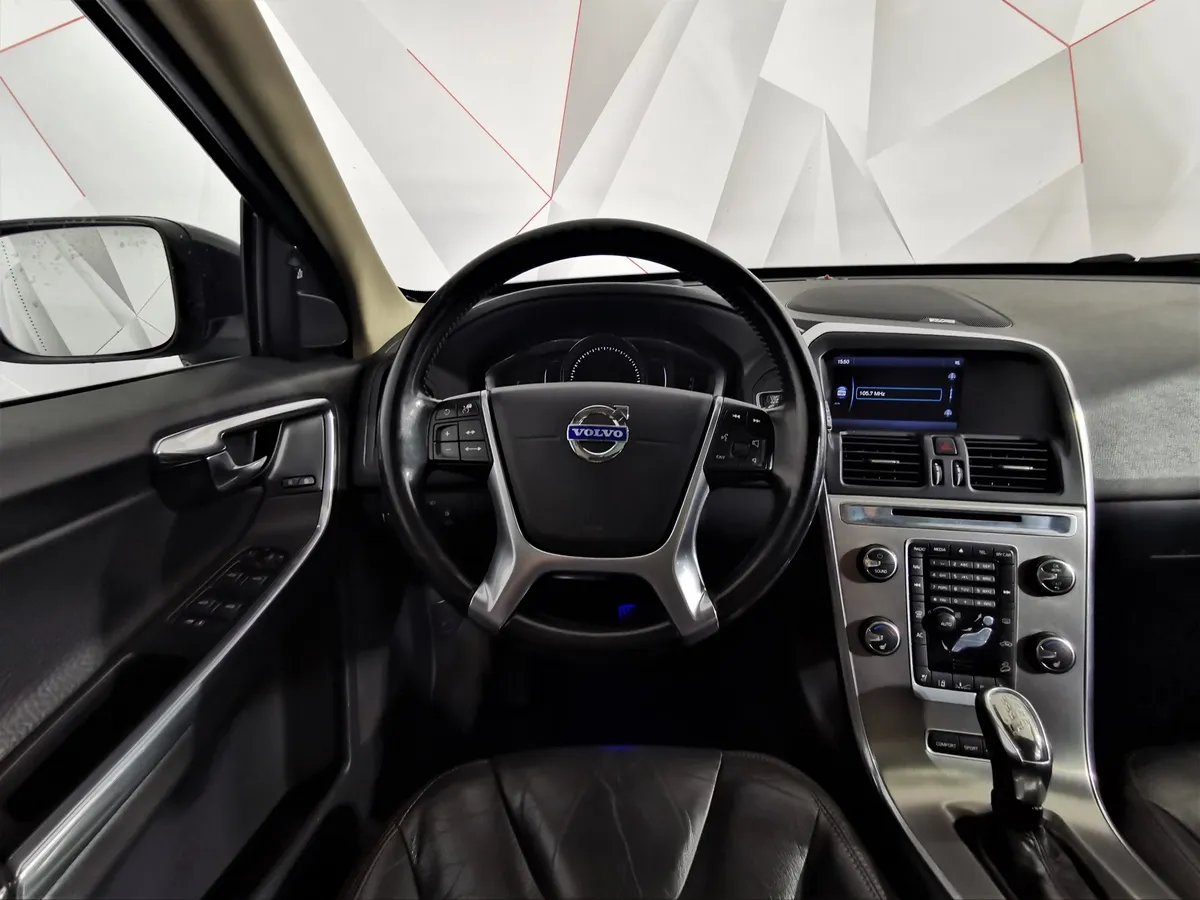 Volvo XC60 2.4 D5 Geartronic AWD (215 л.с.) Черный в АВИЛОН. Слайд №18