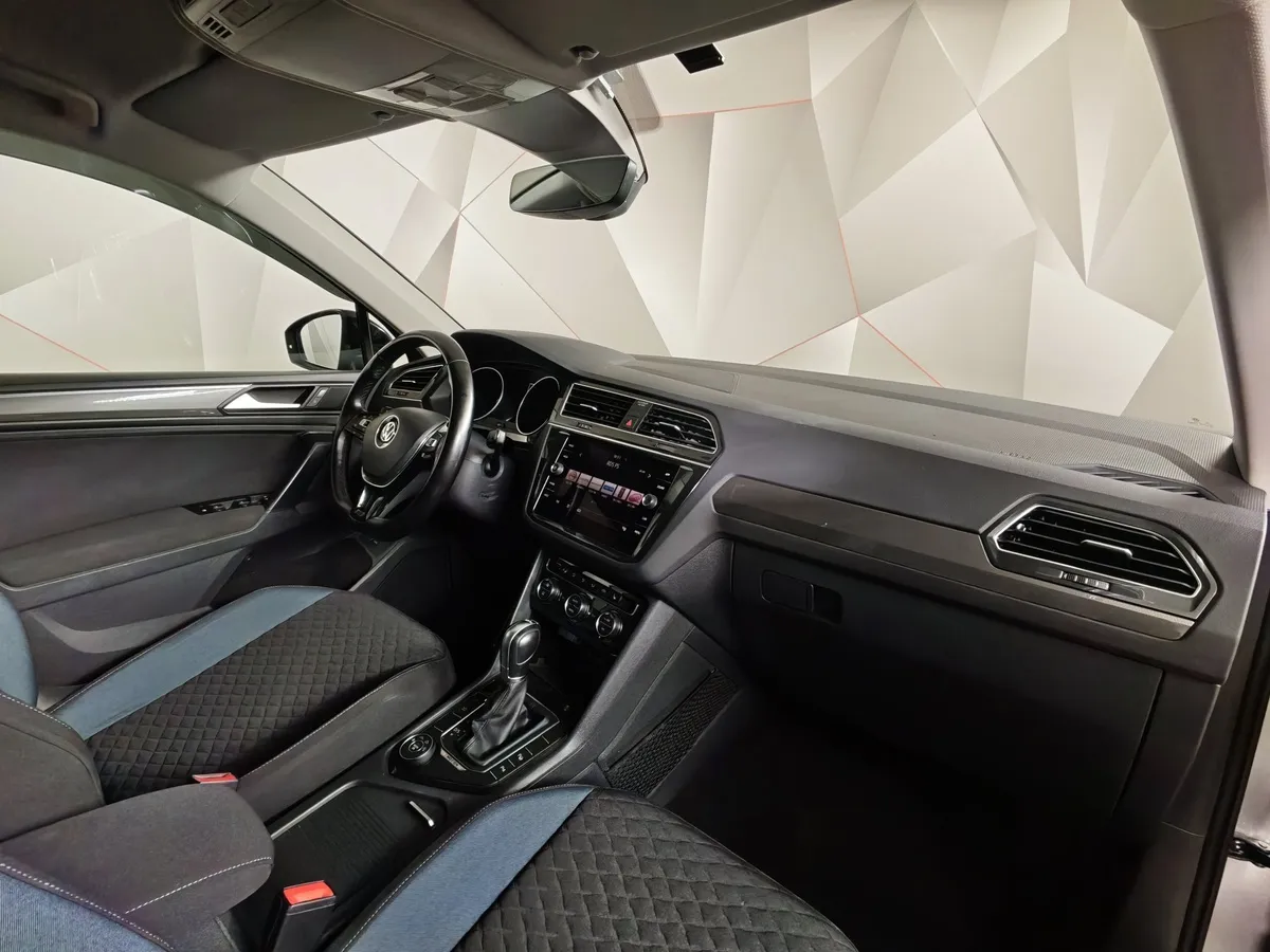 Volkswagen Tiguan 2.0 TSI 4Motion AT (180 л.с.) Respect Серебристый в АВИЛОН. Слайд №13
