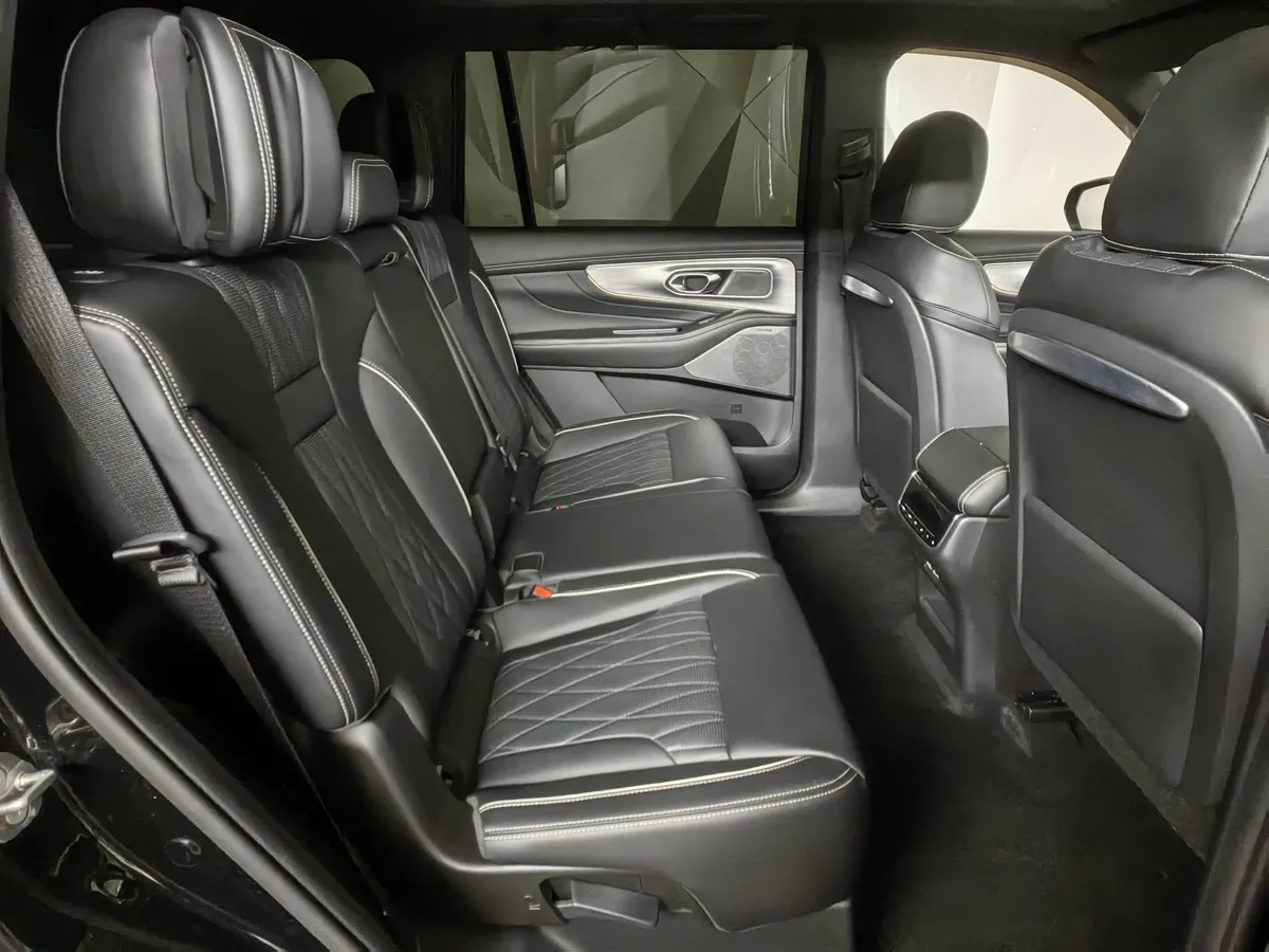 GAC GS8 2.0T 4WD (231 л.с.) GX Premium Черный в АВИЛОН. Слайд №15