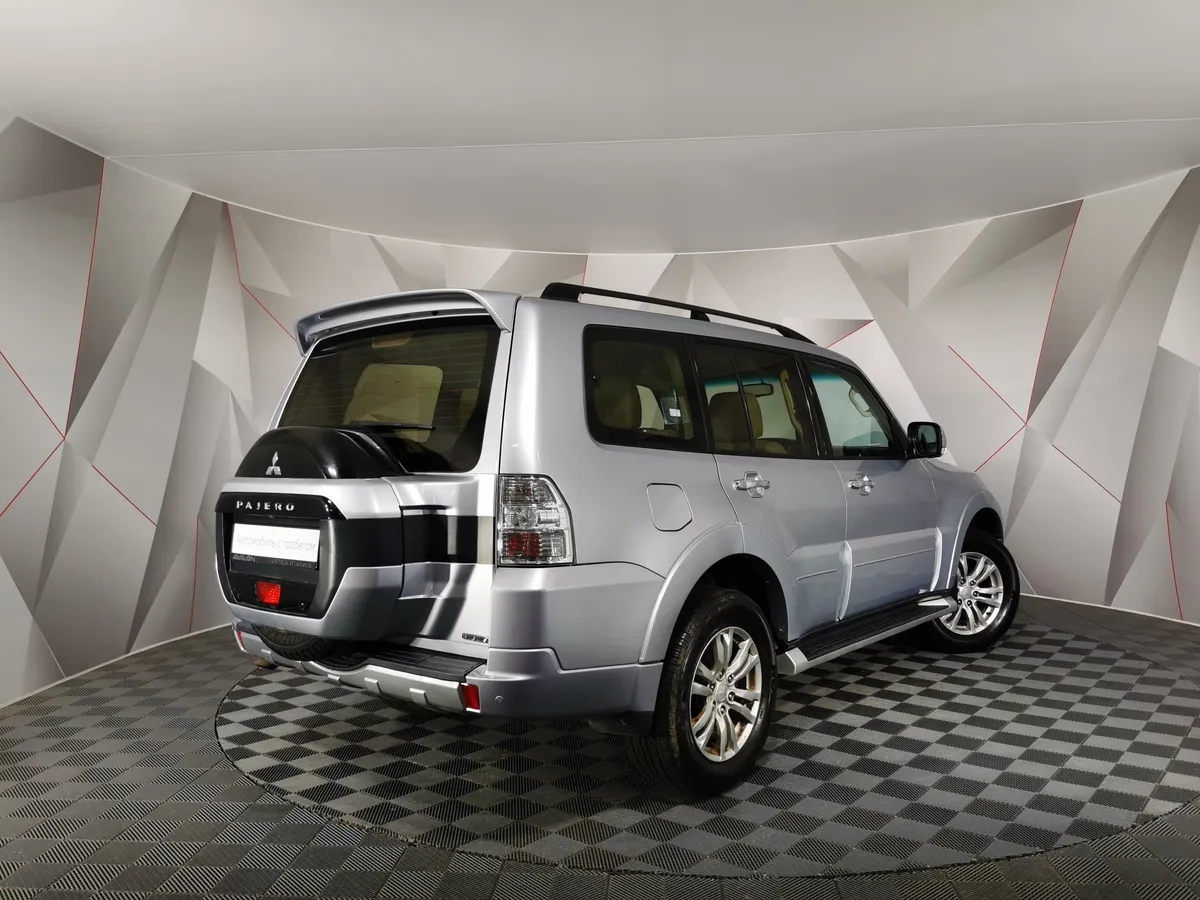 Mitsubishi Pajero 3.8 AT (250 л.с.) Серый в АВИЛОН. Слайд №2
