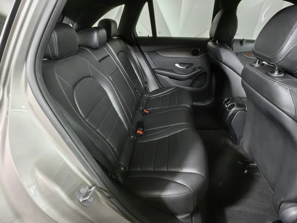 Mercedes-Benz GLC 220 d 9G-TRONIC 4MATIC (194 л.с.) Premium Серебристый в АВИЛОН. Слайд №13