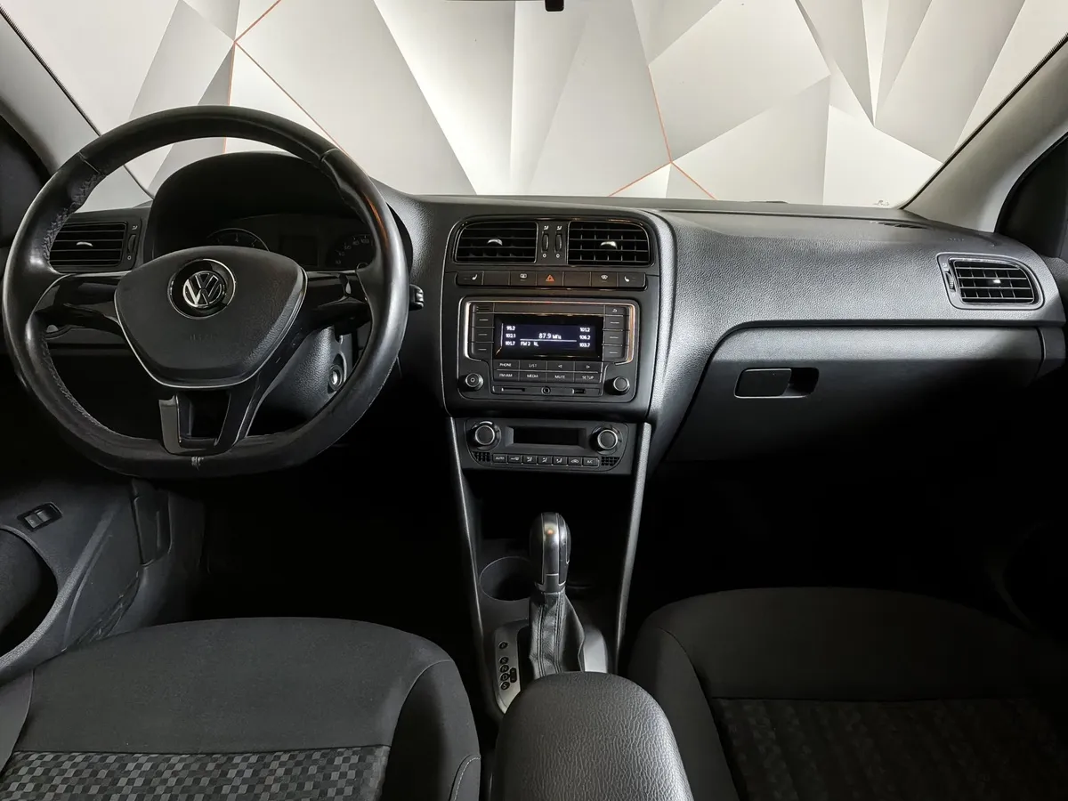 Volkswagen Polo 1.6 MPI AT (110 л.с.) Comfortline Коричневый в АВИЛОН. Слайд №14