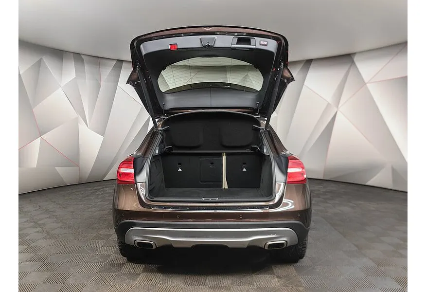 АВИЛОН - Mercedes-Benz GLA 200 7G-DCT (150 л.с.) Особая серия Коричневый - slide 17