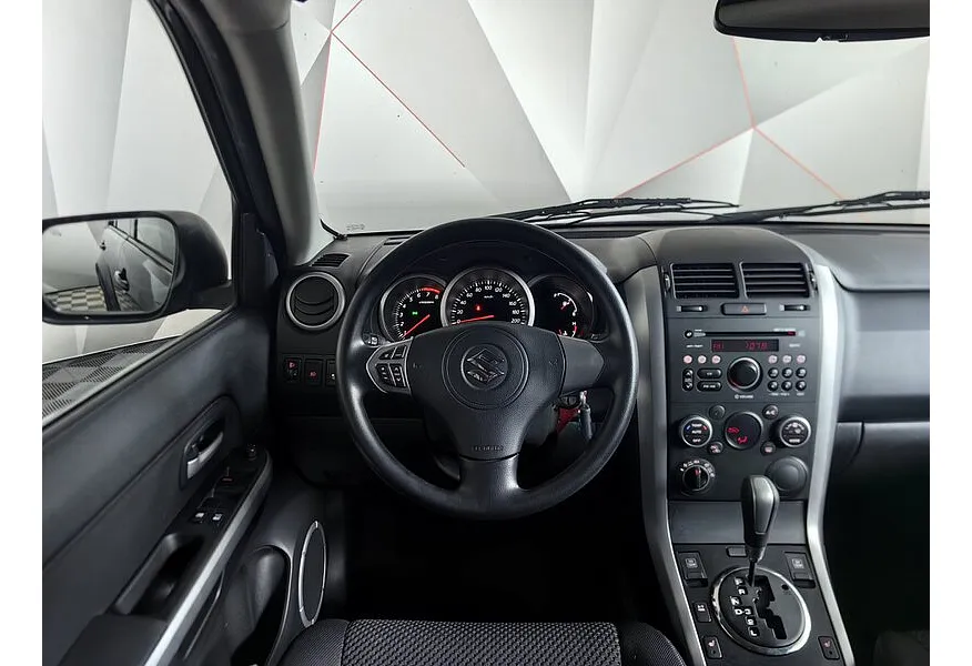 Suzuki Grand Vitara 2.0 AT (140 л.с.) Черный в АВИЛОН. Слайд №20