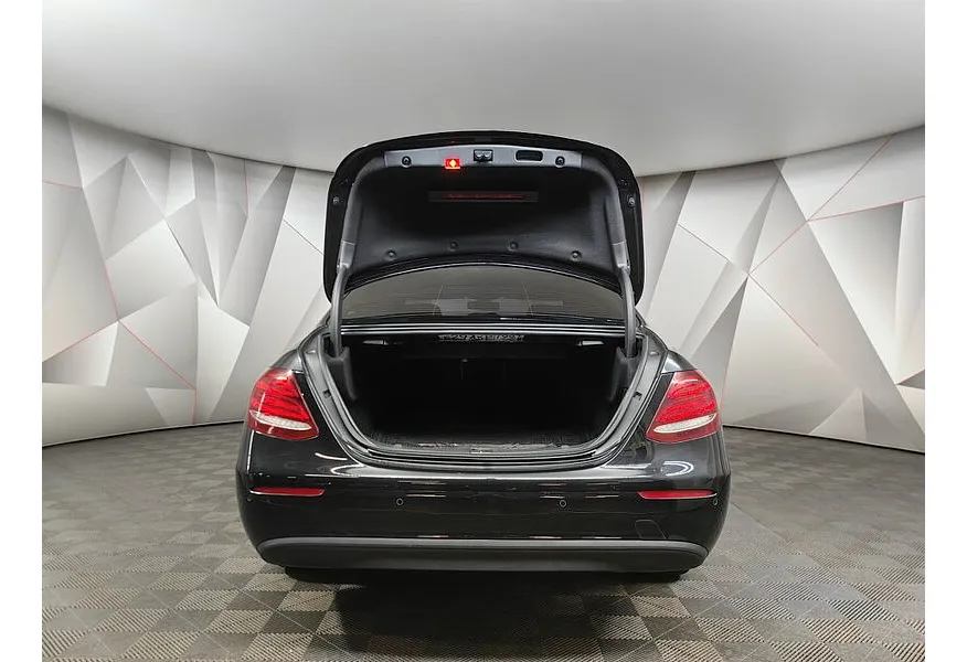 Mercedes-Benz E-Класс E 200 9G-TRONIC (184 л.с.) Premium Черный в АВИЛОН. Слайд №11