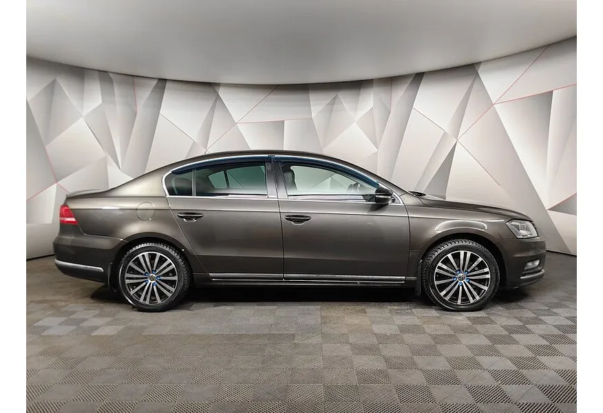 Volkswagen Passat 1.8 TSI DSG (152 л.с.) Коричневый в АВИЛОН. Слайд №6