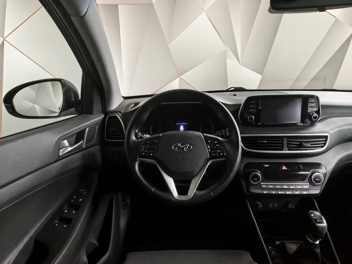 Hyundai Tucson 2.0 (150 л.с.) MPi-6MT-4WD Family Серый в АВИЛОН. Слайд №20