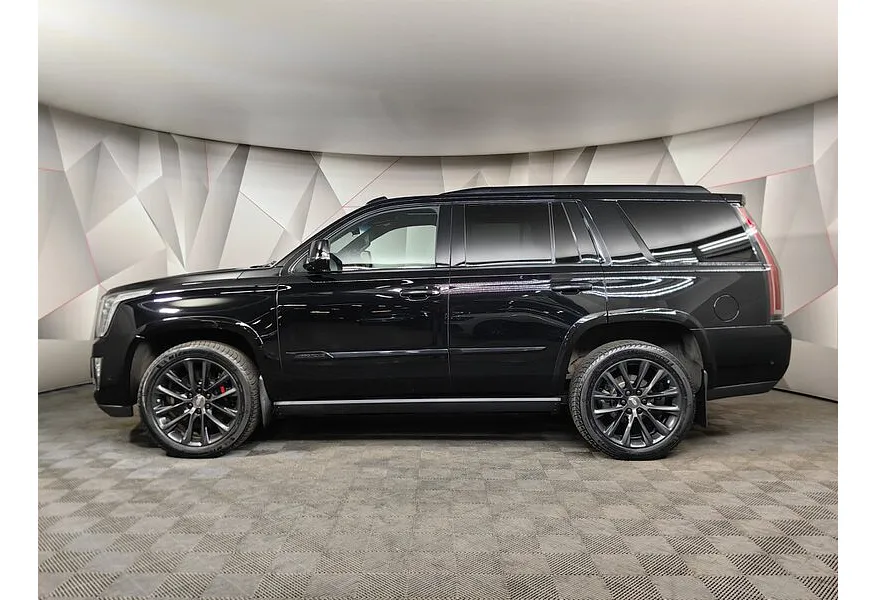Cadillac Escalade 6.2 V8 AT AWD (420 л.с.) Sport Platinum Черный в АВИЛОН. Слайд №5