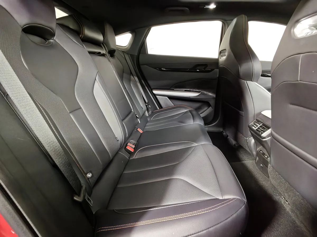 Changan UNI-V 1.5 AMT (181 л.с.) Tech Красный в АВИЛОН. Слайд №16