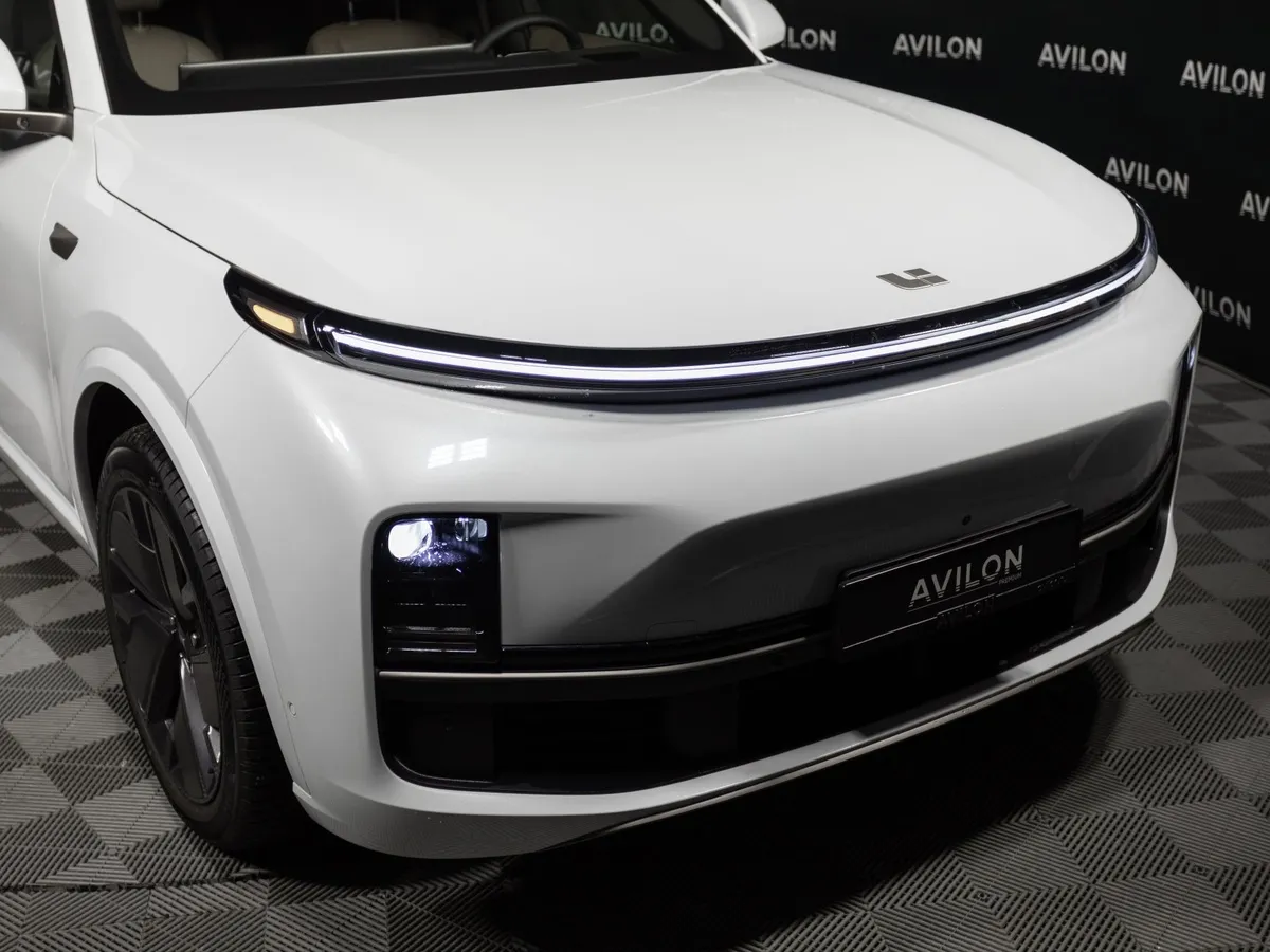 Li Auto L9 1.5 AT 4WD (449 л.с.) Ultra Белый в АВИЛОН. Слайд №18