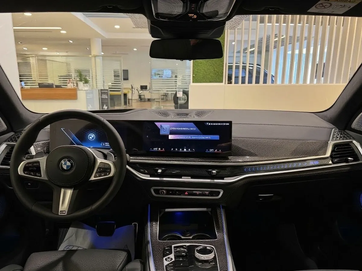 BMW X5 xDrive40d Steptronic (352 л.с.) Черный в АВИЛОН. Слайд №7