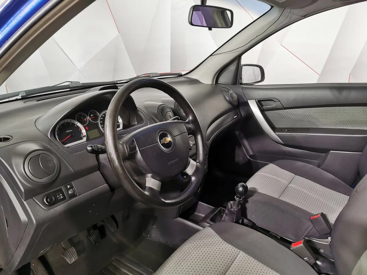 Chevrolet Aveo 1.4i MT (82 л.с.) Синий в АВИЛОН. Слайд №18