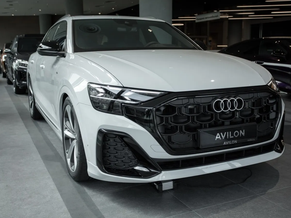 Audi Q8 3.0 TDI Tiptronic quattro (286 л.с.) Белый в АВИЛОН. Слайд №2