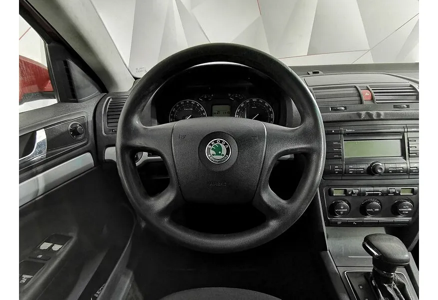 Skoda Octavia 1.6 Tiptronic (102 л.с.) Красный в АВИЛОН. Слайд №20