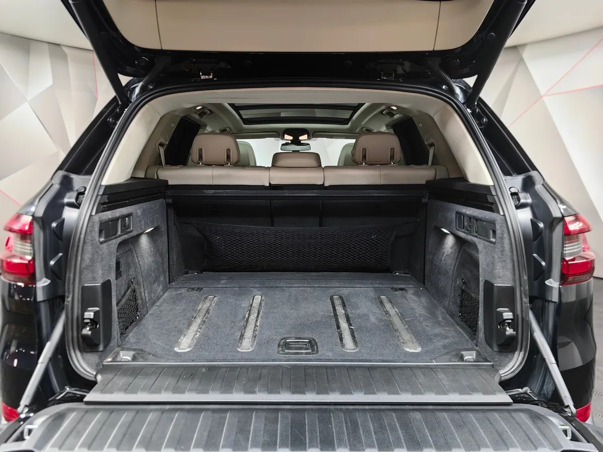 BMW X5 xDrive30d Steptronic (249 л.с.) xLine Черный в АВИЛОН. Слайд №9