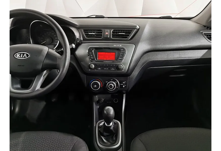 Kia Rio 1.6 MT (123 л.с.) Черный в АВИЛОН. Слайд №15