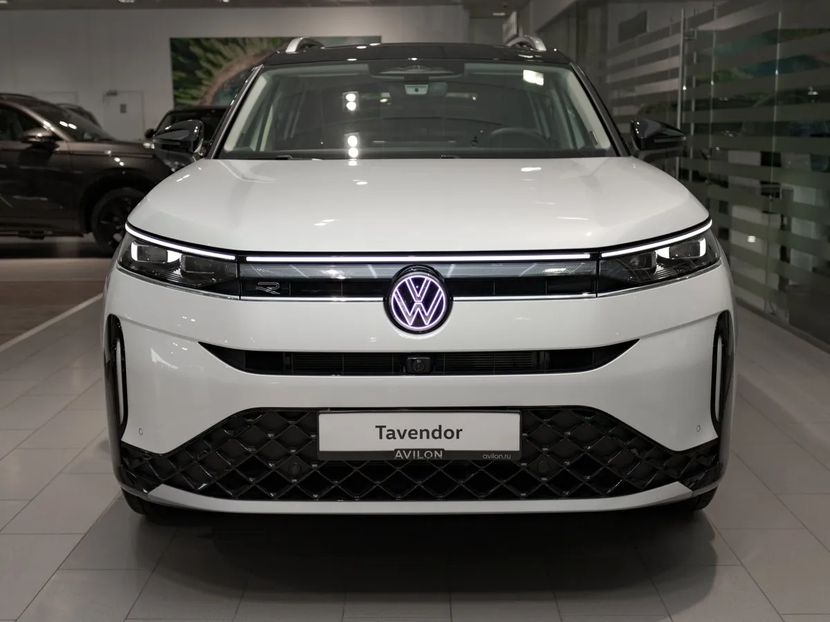 Volkswagen Tavendor 2.0 DSG 4WD (272 л.с.) Р-Лайн Тоуринг Белый в АВИЛОН. Слайд №3 Volkswagen Tavendor 2.0 DSG 4WD (272 л.с.) Р-Лайн Тоуринг Белый в АВИЛОН. Слайд №3