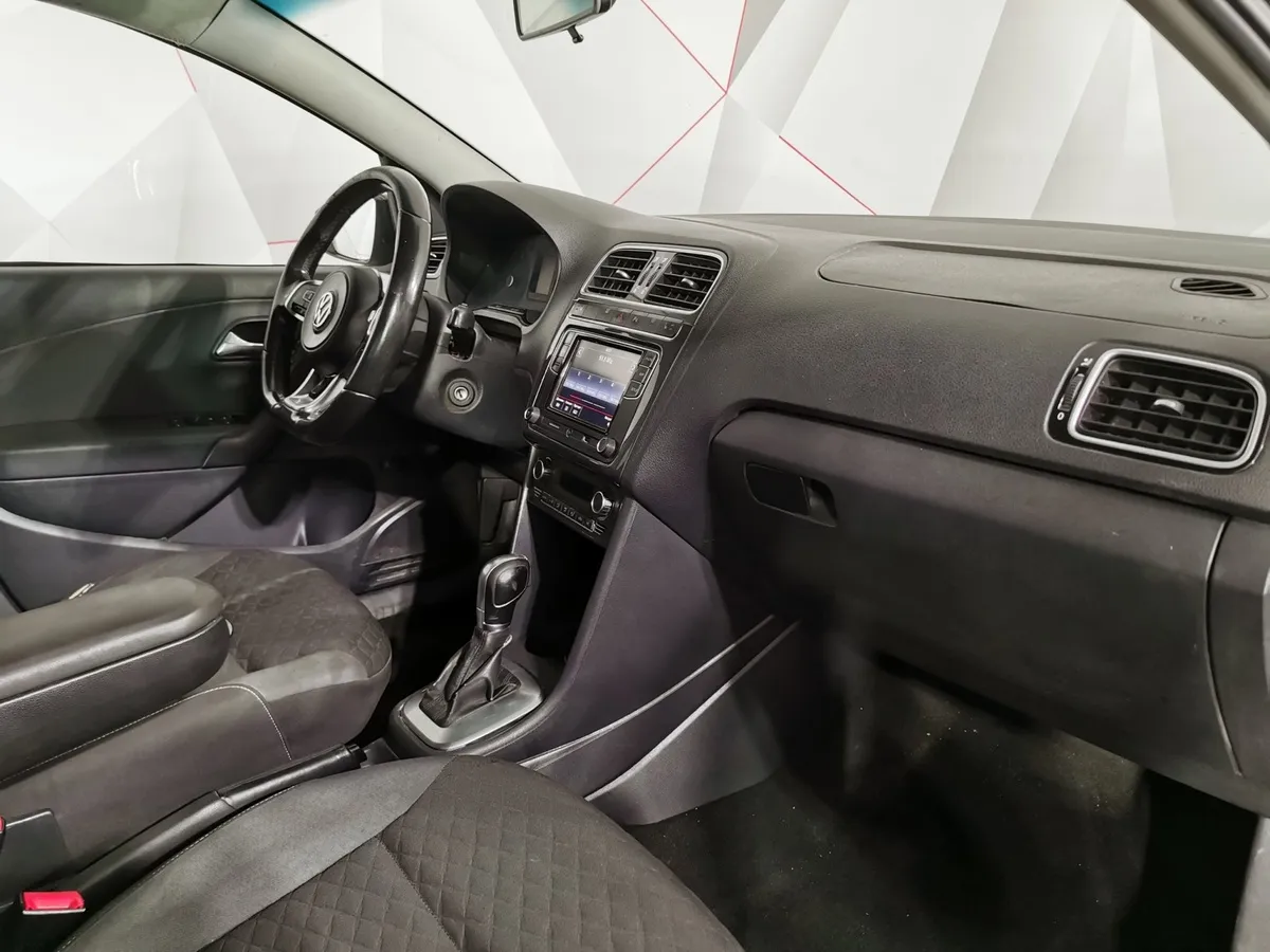 Volkswagen Polo 1.6 MPI AT (110 л.с.) Trendline Серый в АВИЛОН. Слайд №12