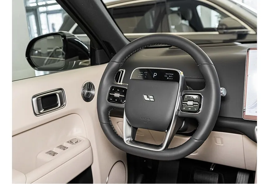 Li Auto L9 1.5 AT 4WD (449 л.с.) Ultra Черный в АВИЛОН. Слайд №8