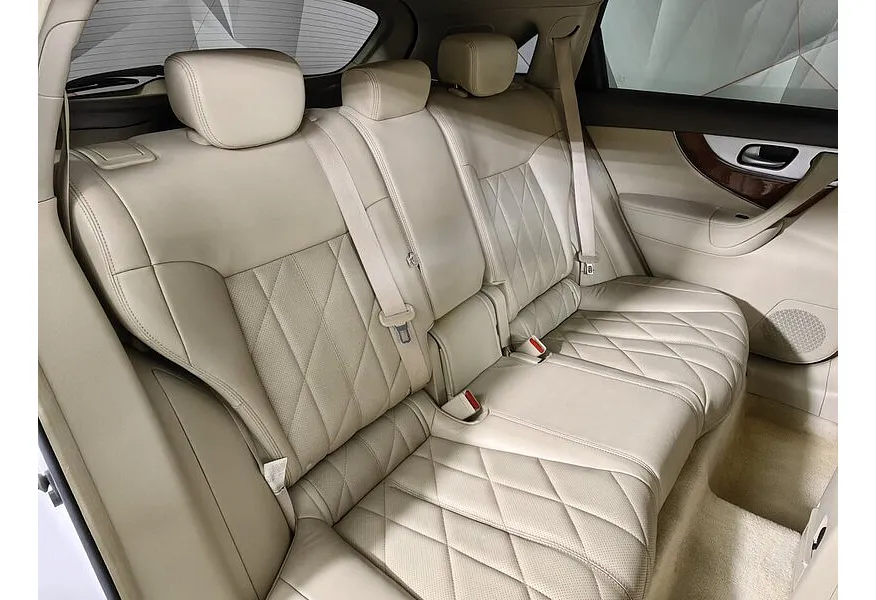 Infiniti FX-Series FX37 AT AWD (333 л.с.) Elegance Белый в АВИЛОН. Слайд №17