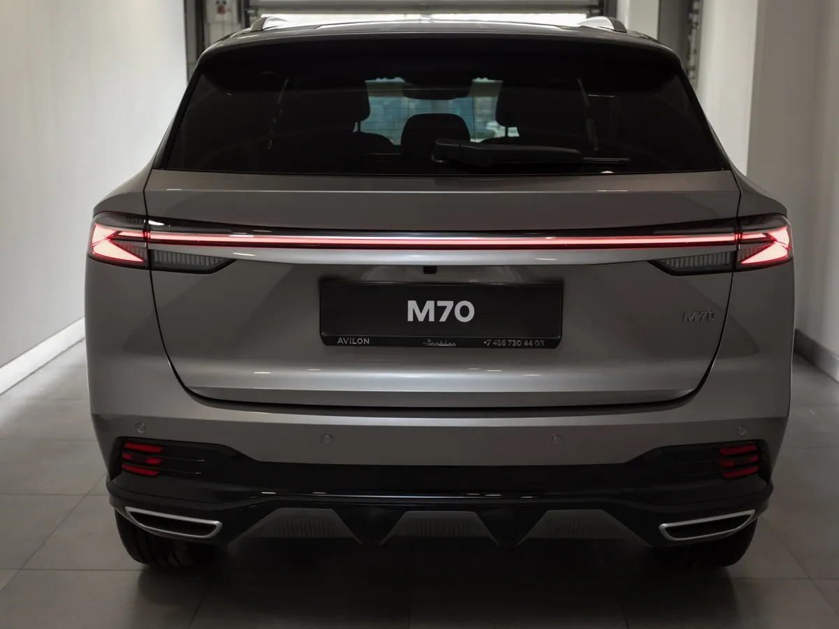 Москвич М70 1.5 DCT FWD (150 л.с.) Драйв Серебристый в АВИЛОН. Слайд №4