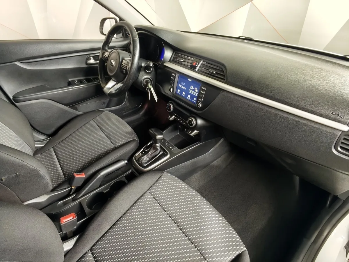Kia Rio 1.6 AT (123 л.с.) Белый в АВИЛОН. Слайд №13