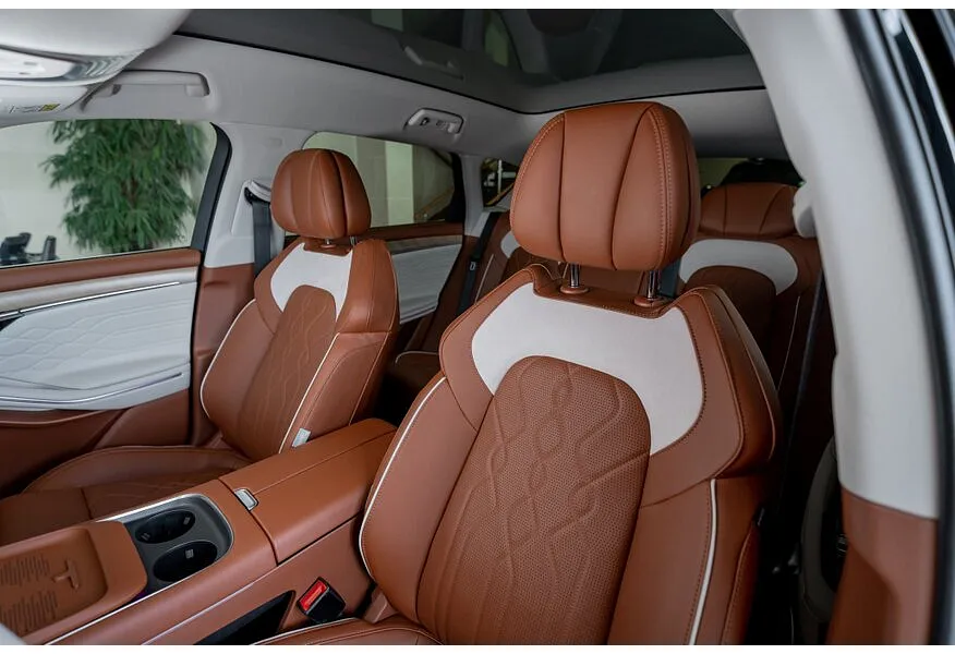 Voyah Free EVR 1.5 AT AWD (489 л.с.) Черный в АВИЛОН. Слайд №4