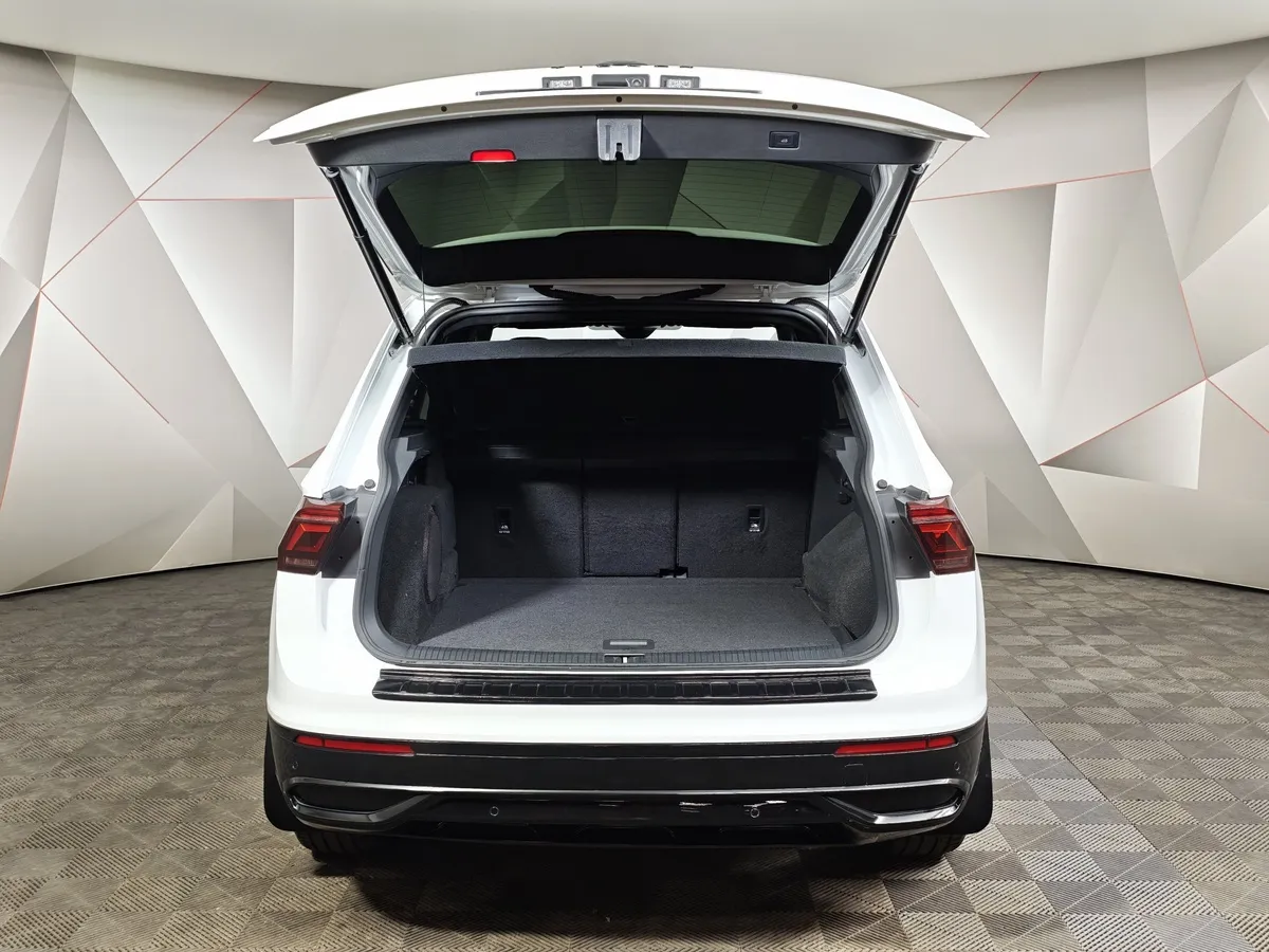 Volkswagen Tiguan 1.4 TSI BlueMotion DSG (150 л.с.) Белый в АВИЛОН. Слайд №12