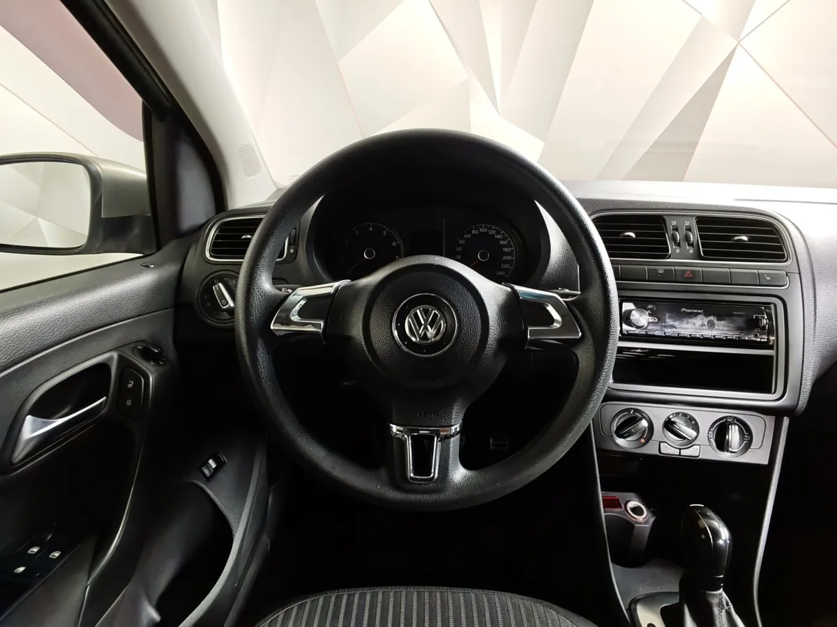 Volkswagen Polo 1.6 Tiptronic (105 л.с.) Comfortline Желтый в АВИЛОН. Слайд №19