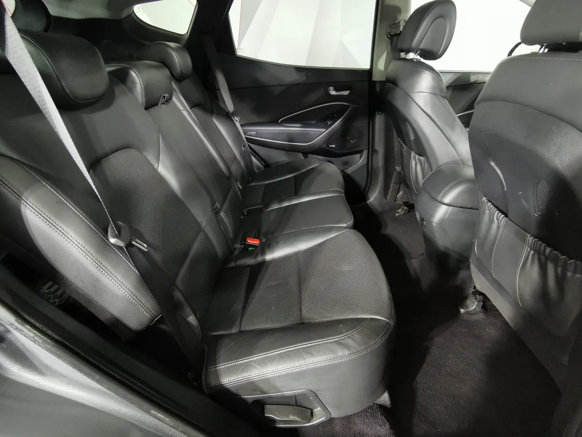 Hyundai Santa Fe 2.2 CRDi AT 4WD (197 л.с.) High-tech Серый в АВИЛОН. Слайд №15