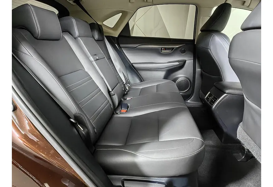 Lexus NX 200 CVT AWD (150 л.с.) Коричневый в АВИЛОН. Слайд №16