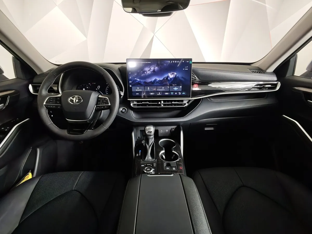 Toyota Highlander 2.0T AT 4WD (248 л.с.) Noble Version Белый в АВИЛОН. Слайд №14