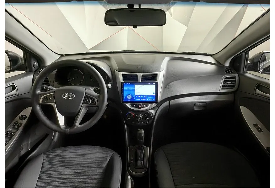 Hyundai Solaris 1.6 AT (123 л.с.) Comfort Черный в АВИЛОН. Слайд №11