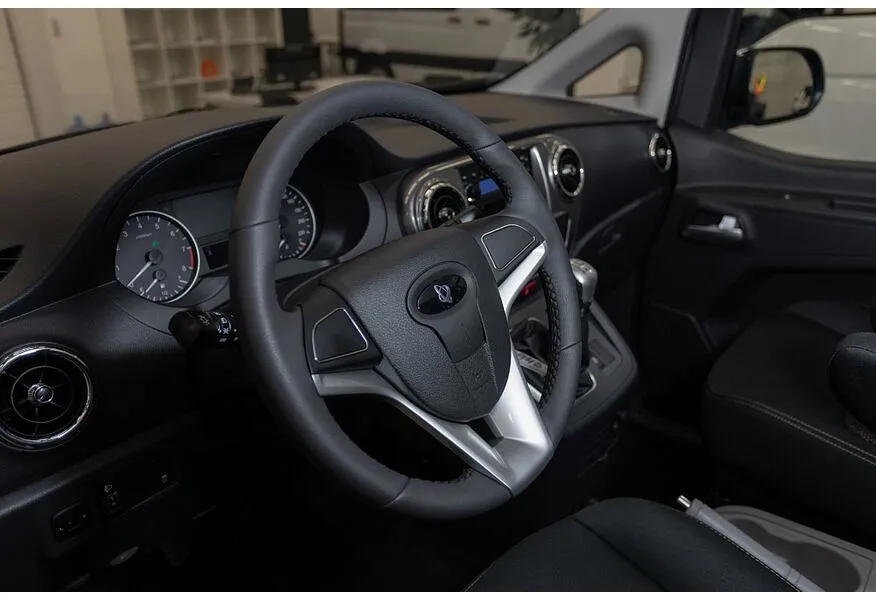 Sollers SF1 1.5 MT (136 л.с.) Черный в АВИЛОН. Слайд №3