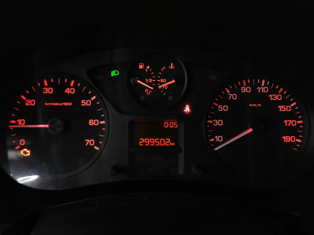 Citroen Berlingo 1.6 MT (110 л.с.) Белый в АВИЛОН. Слайд №16
