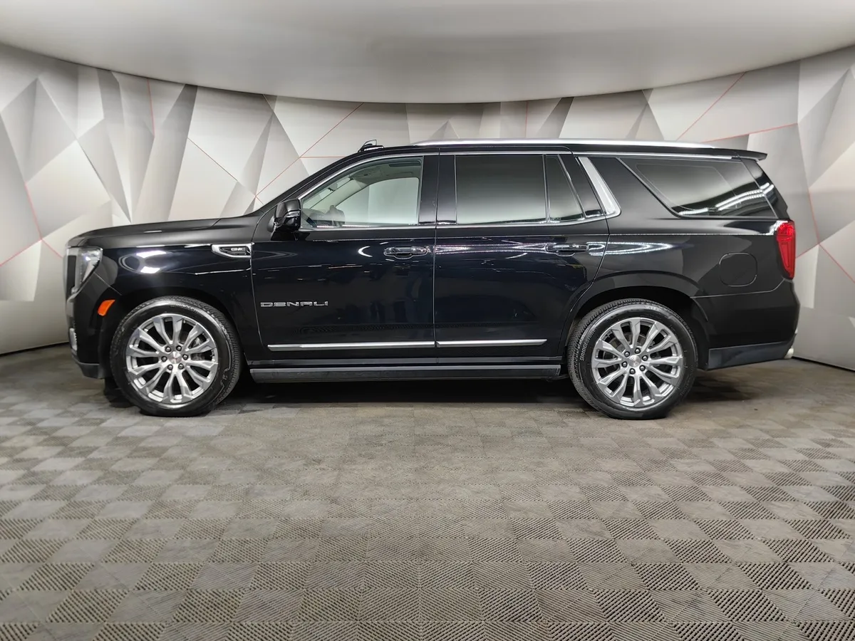 GMC Yukon 6.2 AT 4WD (420 л.с.) Черный в АВИЛОН. Слайд №5