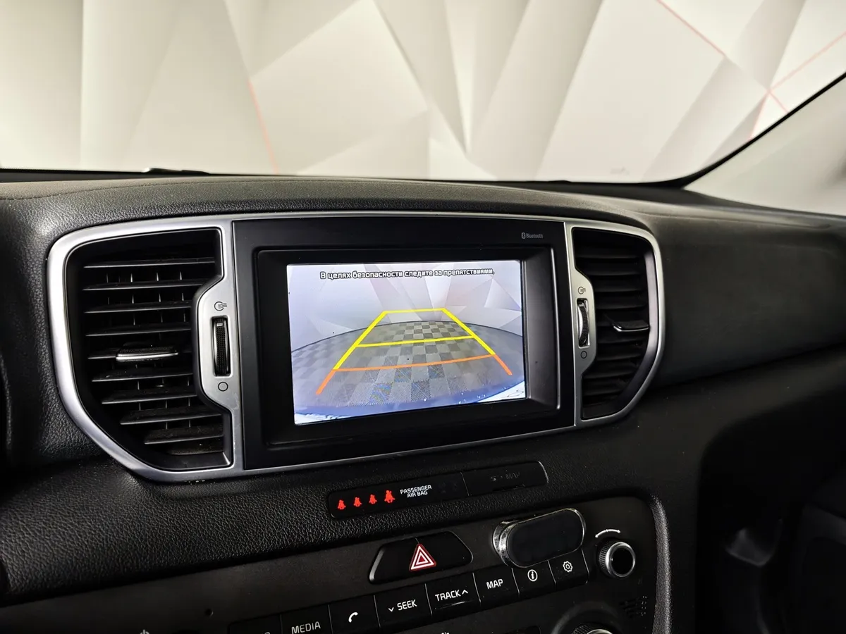 Kia Sportage 2.0 AT (150 л.с.) Luxe Черный в АВИЛОН. Слайд №18