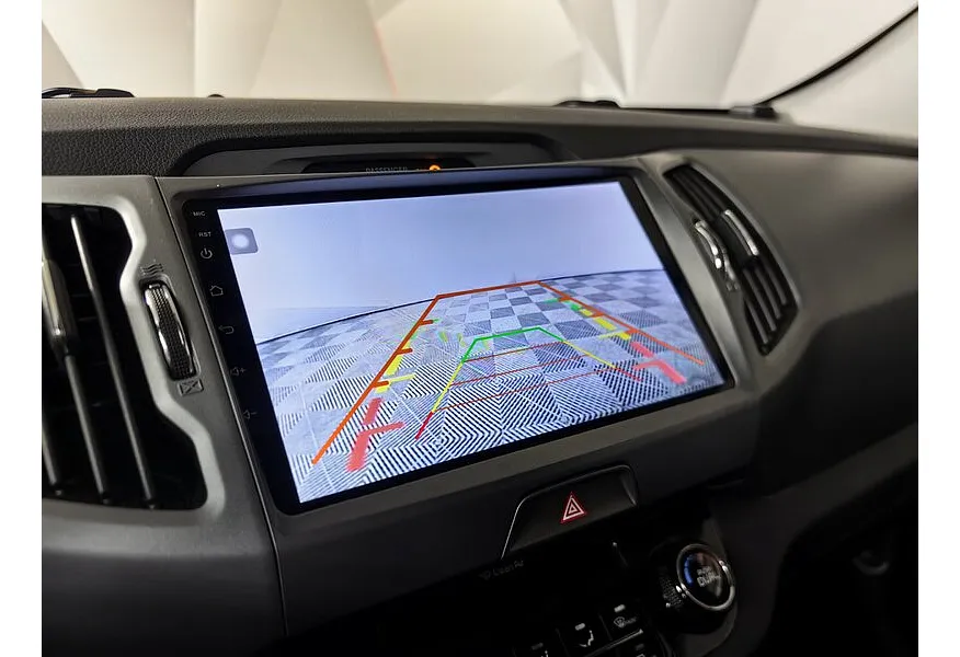 Kia Sportage 2.0 AT 4WD (150 л.с.) Luxe Серебристый в АВИЛОН. Слайд №22