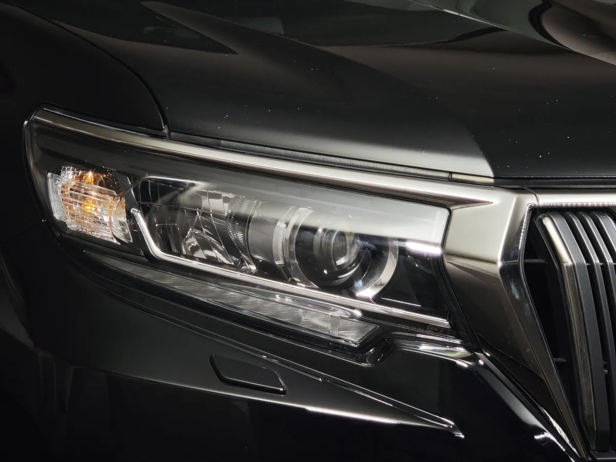 Toyota Land Cruiser Prado 2.8 D AT 4WD (5 мест) (177 л.с.) Комфорт Черный в АВИЛОН. Слайд №10