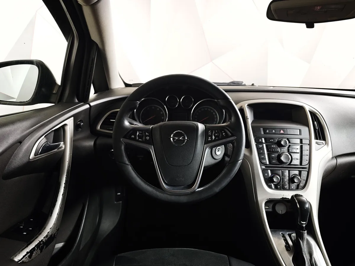 Opel Astra 1.4 Turbo AT (140 л.с.) Серый в АВИЛОН. Слайд №18