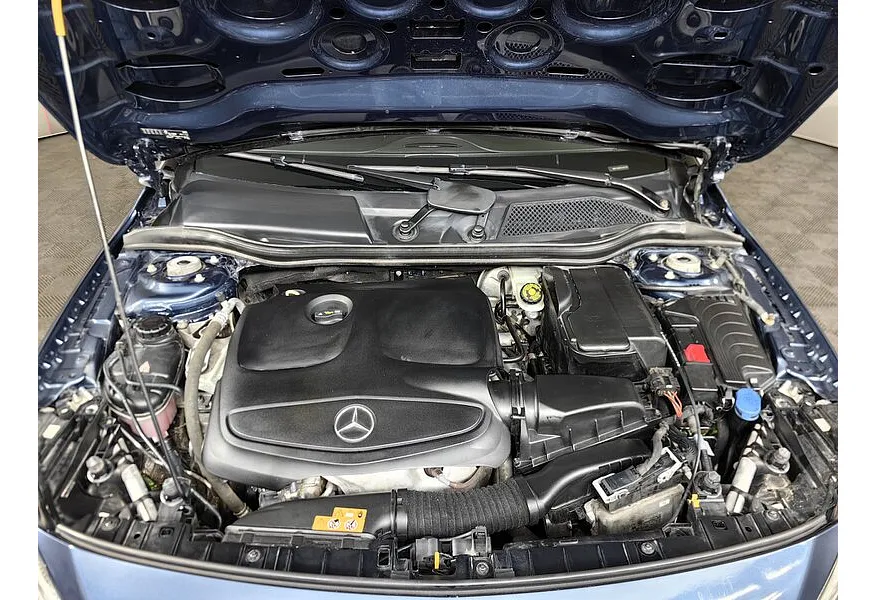 Mercedes-Benz GLA 200 7G-DCT (150 л.с.) Особая серия Синий в АВИЛОН. Слайд №11