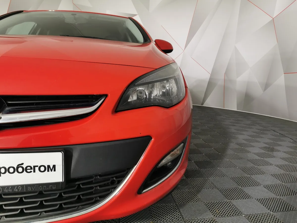 Opel Astra 1.6 AT (115 л.с.) Красный в АВИЛОН. Слайд №10