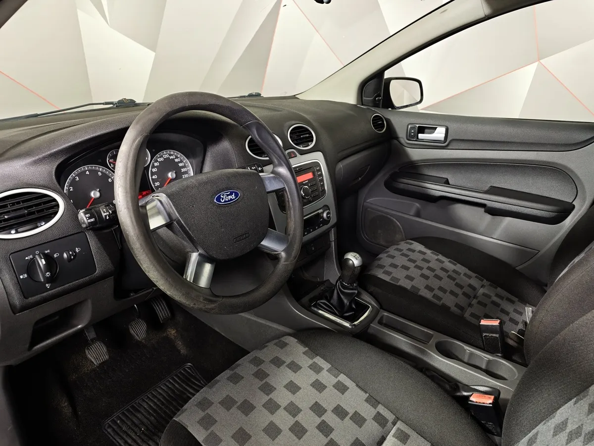 Ford Focus 1.8 MT (125 л.с.) Trend Черный в АВИЛОН. Слайд №18