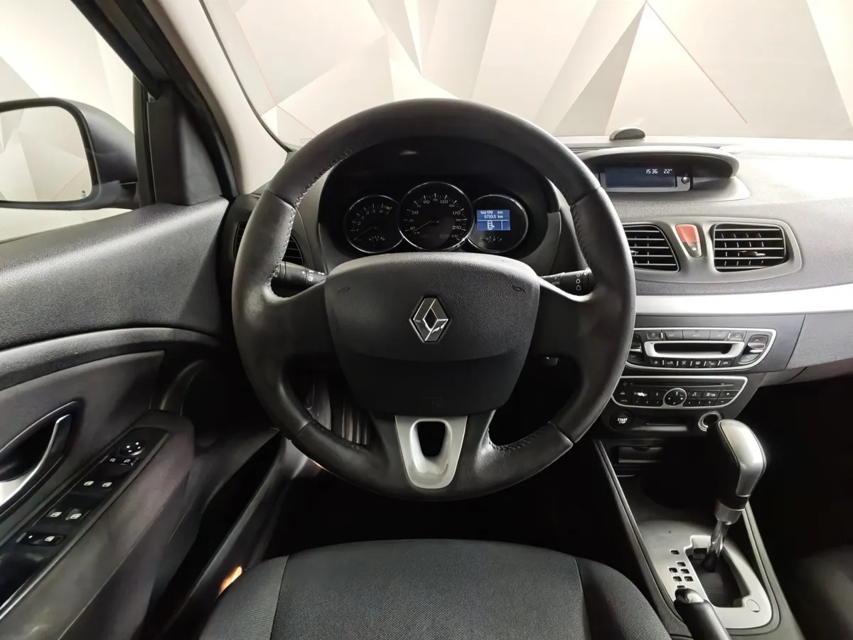 Renault Fluence 1.6 AT (110 л.с.) Бежевый в АВИЛОН. Слайд №19