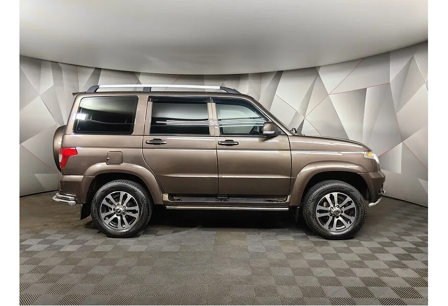 АВИЛОН - УАЗ Patriot 2.7 MT 4WD (150 л.с.) Классик Коричневый - slide 3